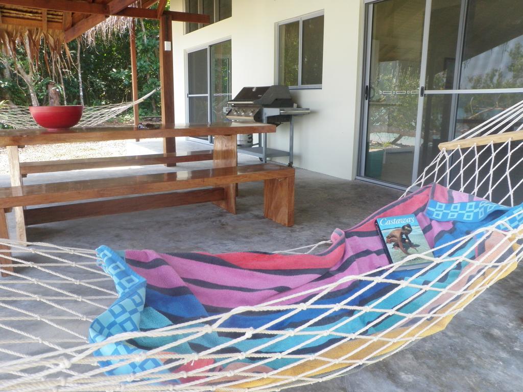 Malvanua Island Beach House Villa Luganville Room photo