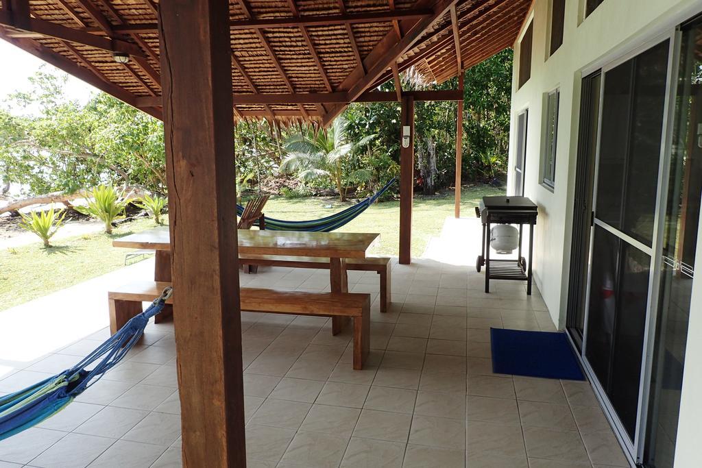 Malvanua Island Beach House Villa Luganville Exterior photo